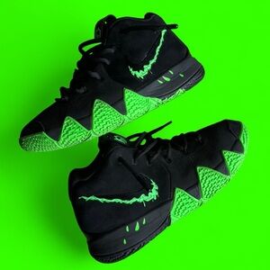 NIKE KYRIE 4 HALLOWEEN